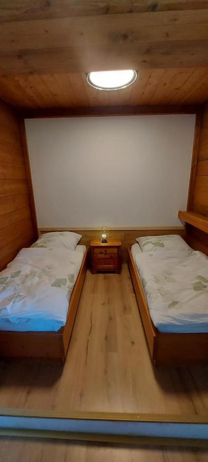Ruhig Gelegene Ferienwohnung Im Gruenen Mit Terrasse Und Kleinem Garten Rotthalmuenster Exterior foto